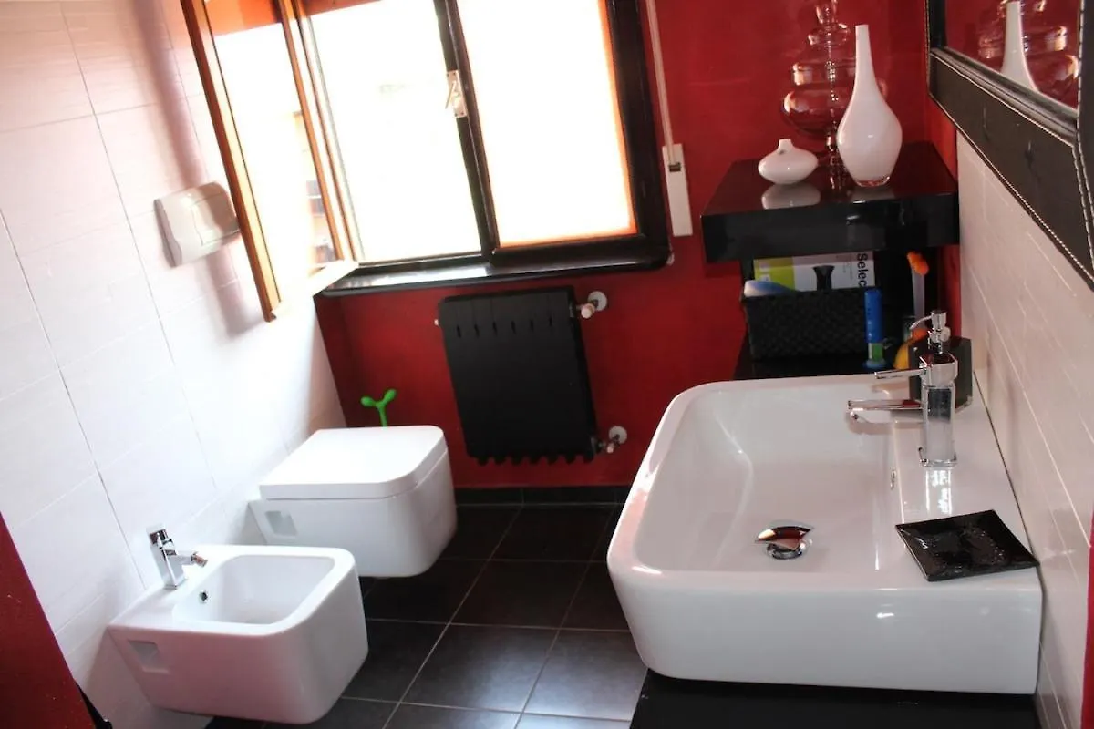 Mansarda Del Velista Apartment Toscolano Maderno Italy